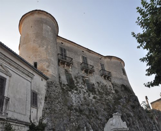 castello di macchiagodena big