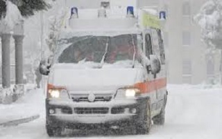 ambulanza bloccata da neve320x201