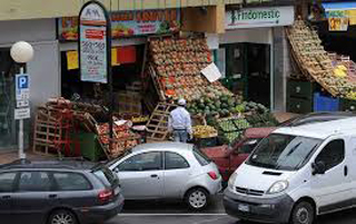 frutta e verdura fuori negozio big 1