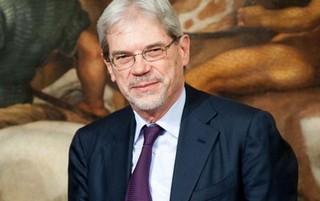 Sottosegretario alla Presidenza del Consiglio Claudio De Vincenti 320x201