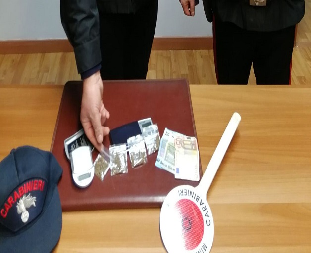 droga sequestrata da carabinieri - IS