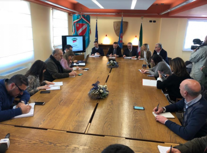 conf stampa frattura-amadori