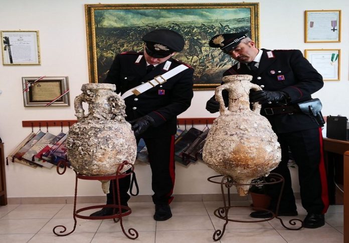 carabinieri recuperano anfore