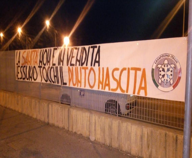 striscione casapound