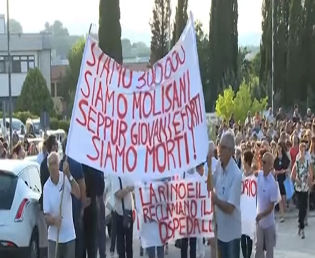 manifestazione larino