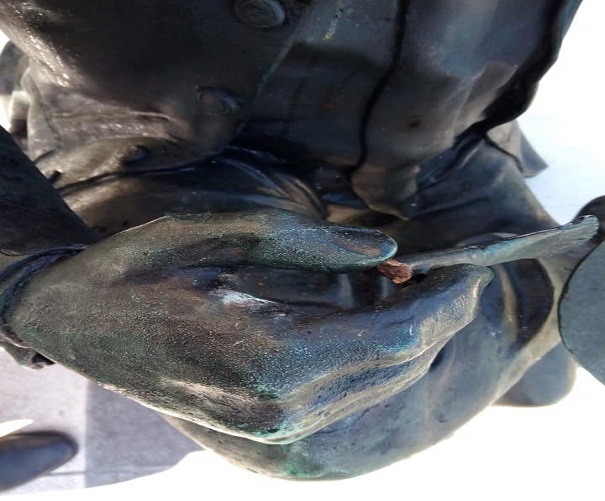statua di bronzo Carlo Cappella