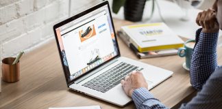 Blogger