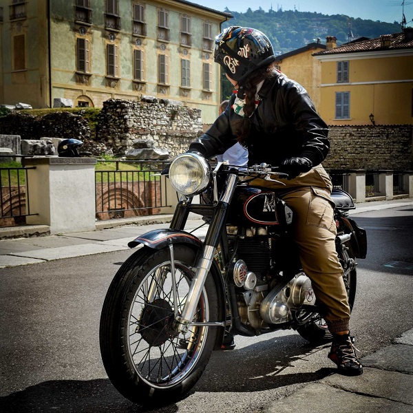 La-Brescia-Napoli-classica-in-moto-depoca-BikerX-è-sponsor-della-1.000-km-a-squadre