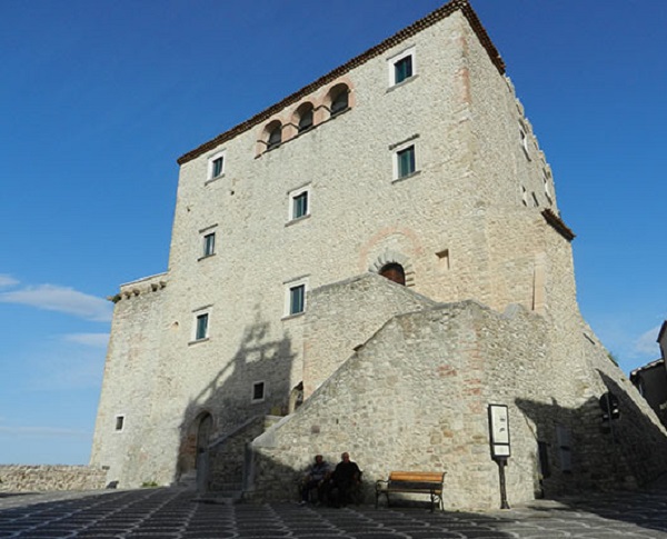 castello-di-capua-a-gambatesa7