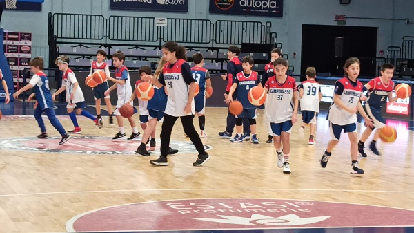 Piccoli cestisti campobassani sul parquet
