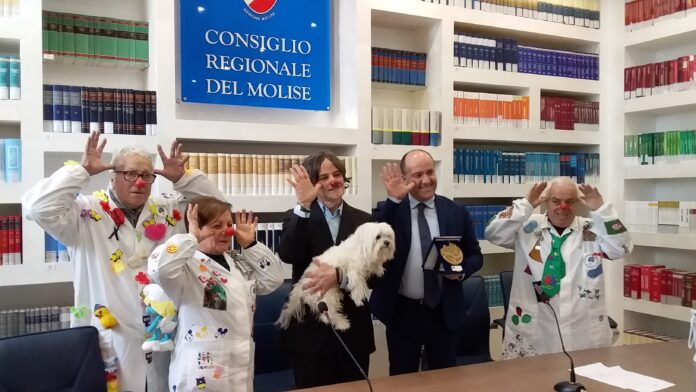 La consegna dell'attestato