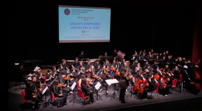 Galanti Symphonic Orchestra & Coro, (1o Premio)