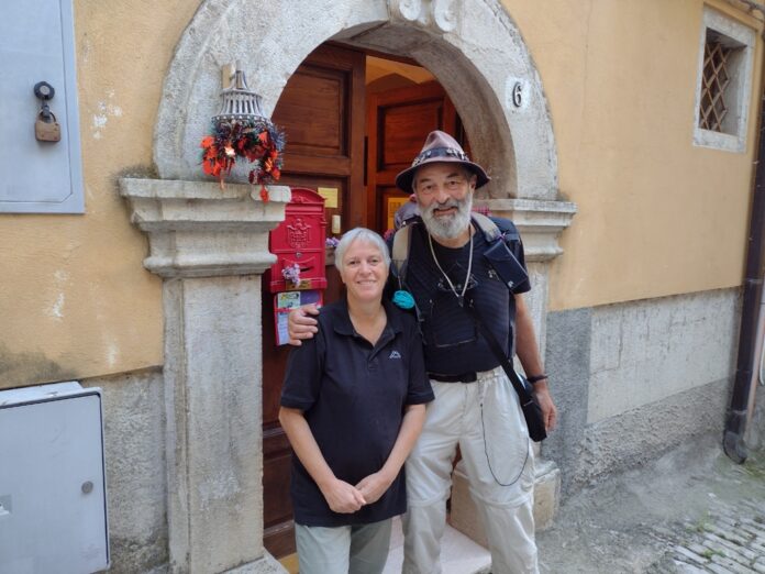 Fosca Colli (consigliere comunale) e pellegrino Fiore del Cammino Sant'Elena