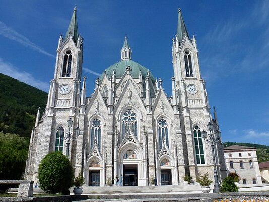 Nel 136° anniversario della Posa della Prima Pietra, il Santuario di Castelpetroso aggregato alla Basilica di Santa Maria Maggiore