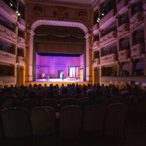 DA19D5C9-5F97-40E5-97EE-BD0C65882714