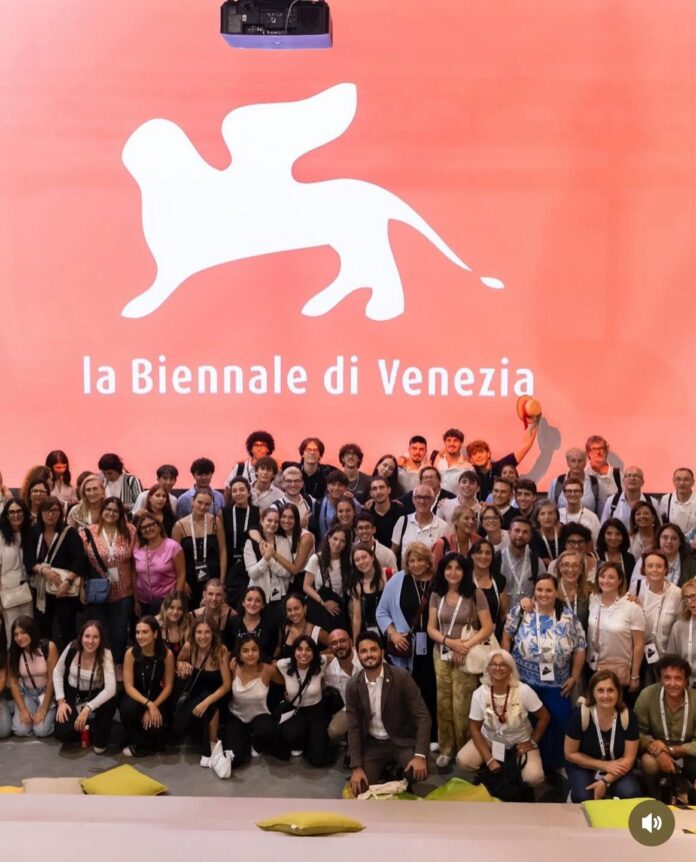 af28a1bc-5503-4042-b80b-f9a16a2e93d0 2