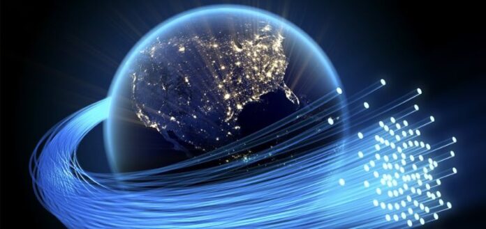 Fibra-Ottica-990x468~2024-04-02-08-33-54-983~cache