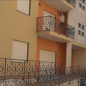 ef119d9b-6748-4371-a1a2-f8b504cf2681